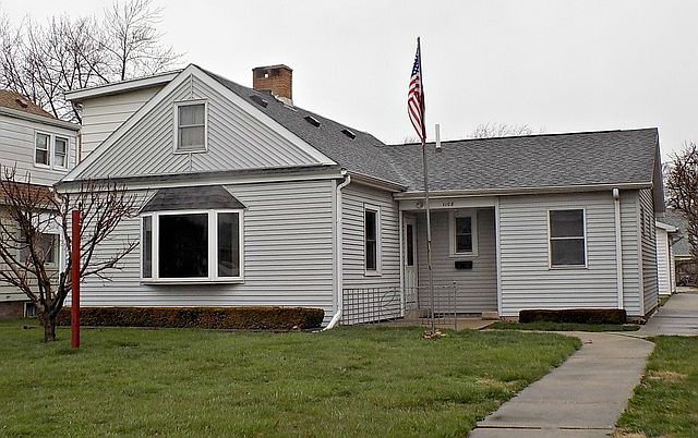 1st image of 1108 E Hickory St