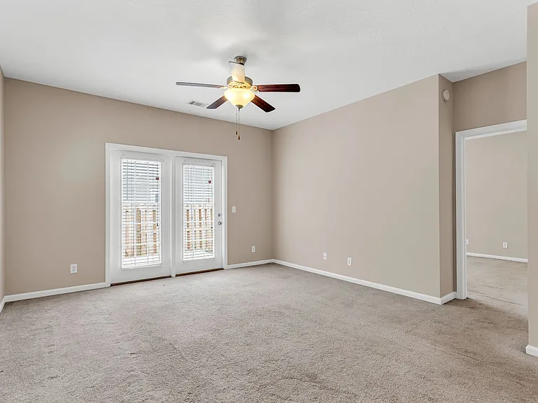 13 Cypress Ln — Photo 8