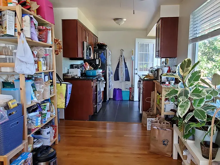 819 NW Market St — Photo 5