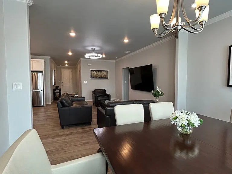 2032 Twin Falls Dr — Photo 5
