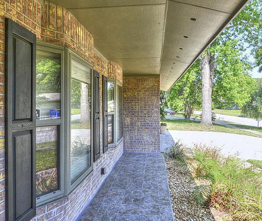 4th image of 5546 Robert Scott Dr N