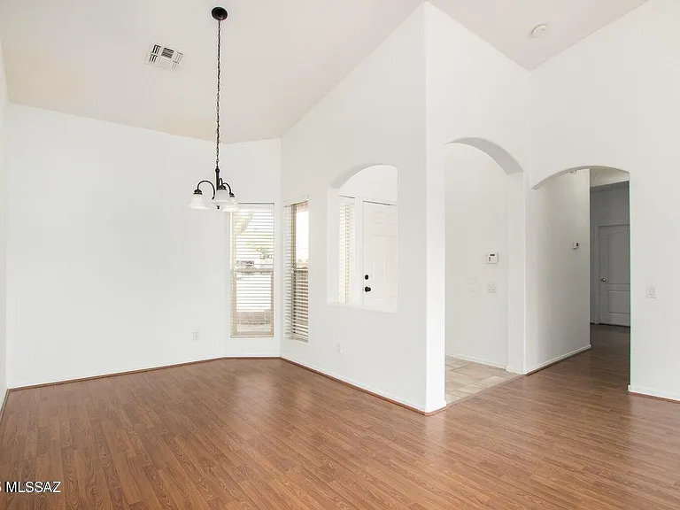 9162 N Treasure Mountain Dr — Photo 3