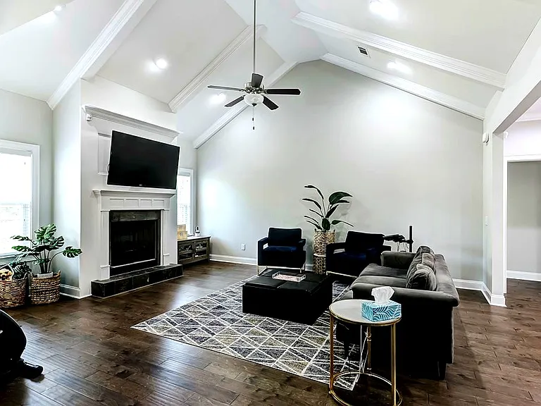 110 Tablerock Ct — Photo 5