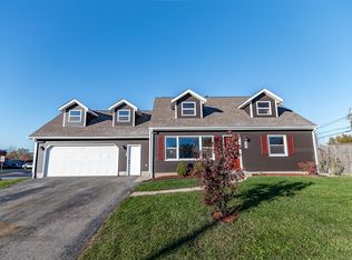 327 Midway Dr, Valparaiso, IN 46385