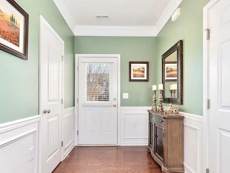 215 Brier Crossings Loop — Photo 2