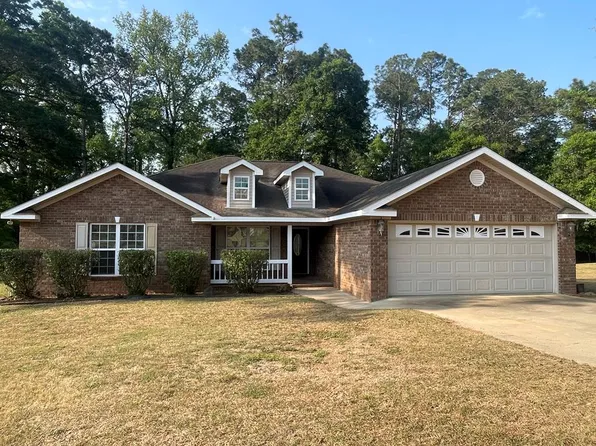 103 Oak Cir, Glennville, GA 30427