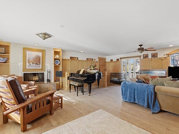 2nd image of 1133 E Wright Way