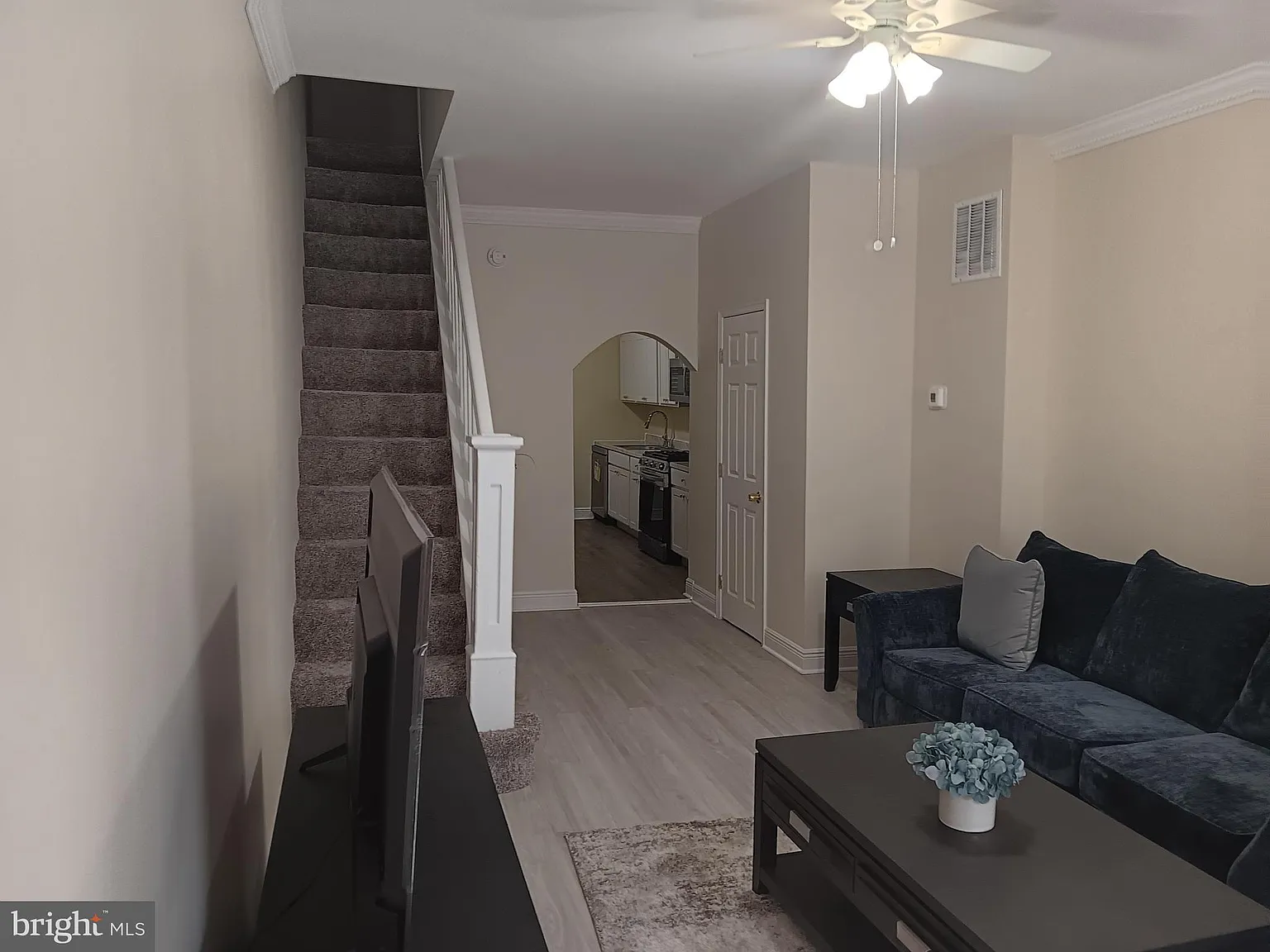 2 bed, 1.5 bath, 1080 sqft, $1,700 — Photo 4