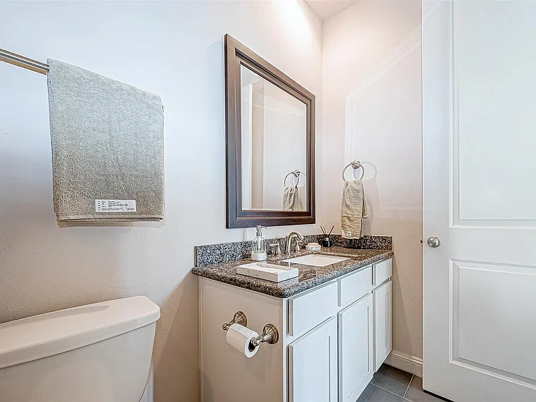 2524 Sherwin St — Photo 44