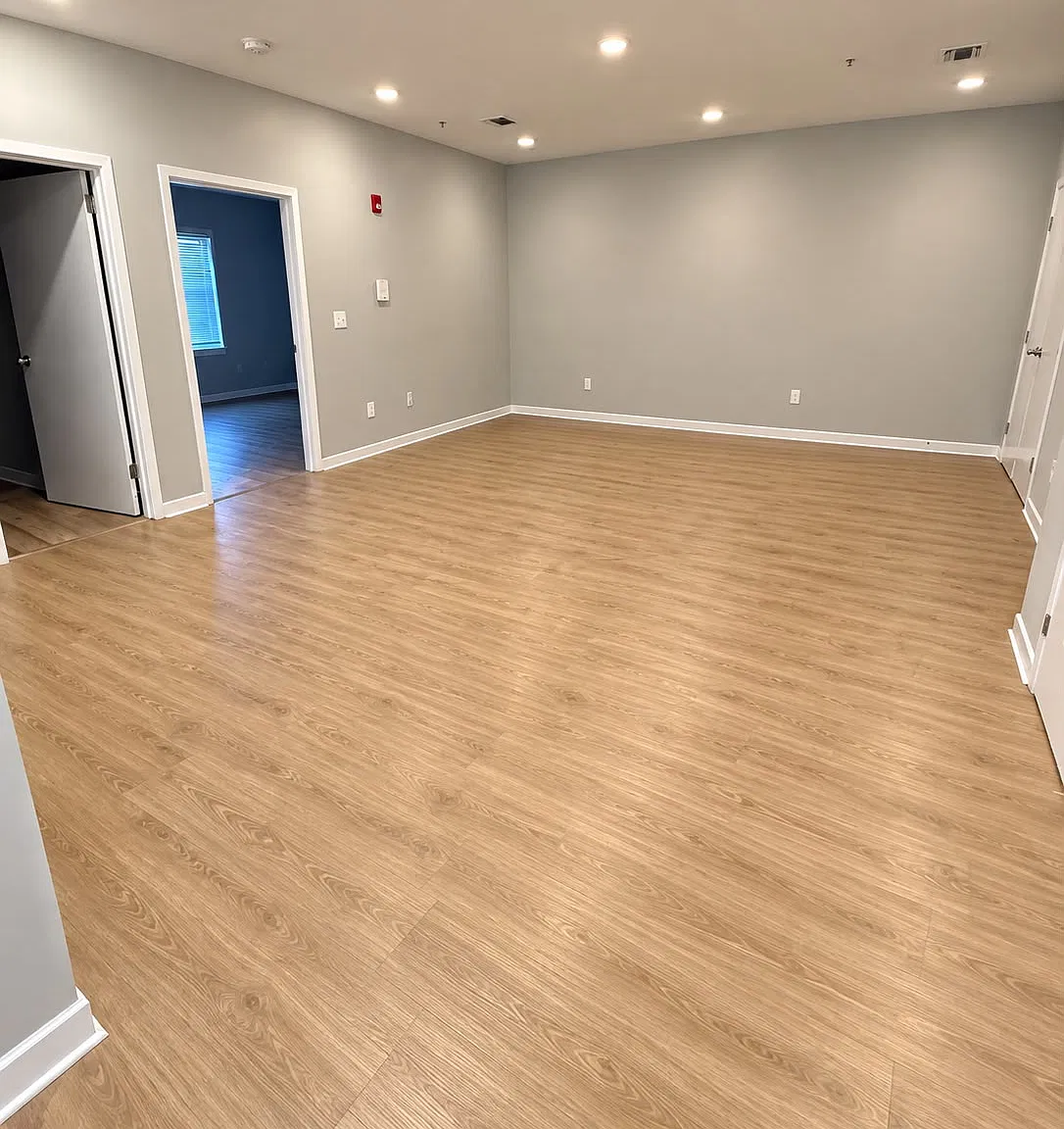2 bed, $1,881 — Photo 4