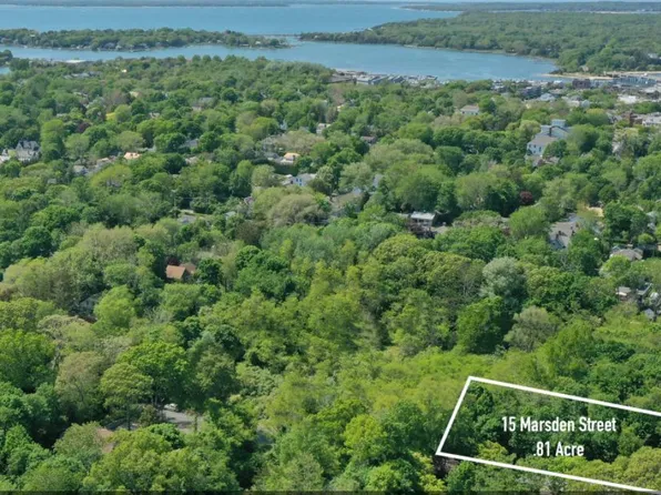 15 Marsden St, Sag Harbor, NY 11963
