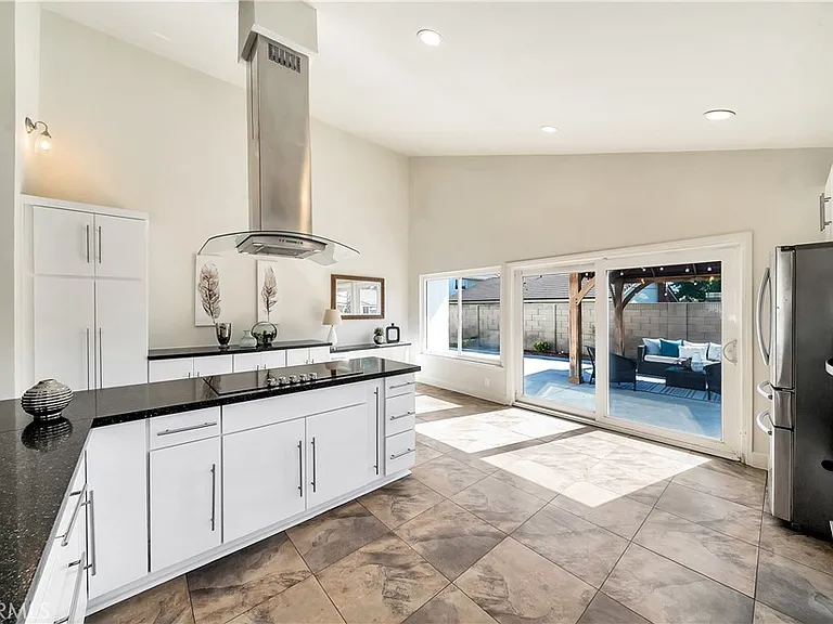 3482 Almond St — Photo 16