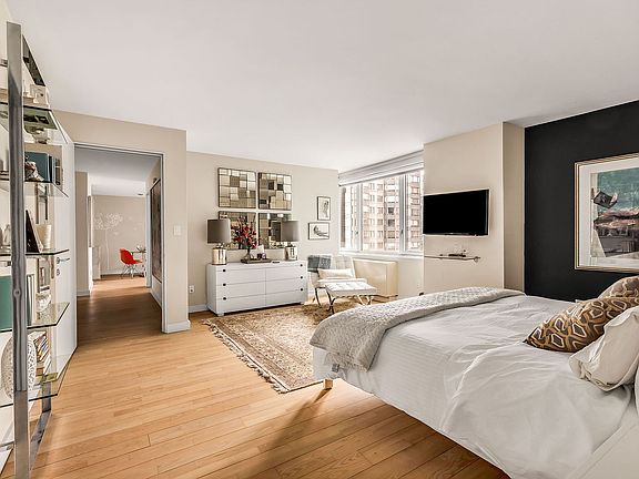 4th image of 322 W 57th St APT 31K