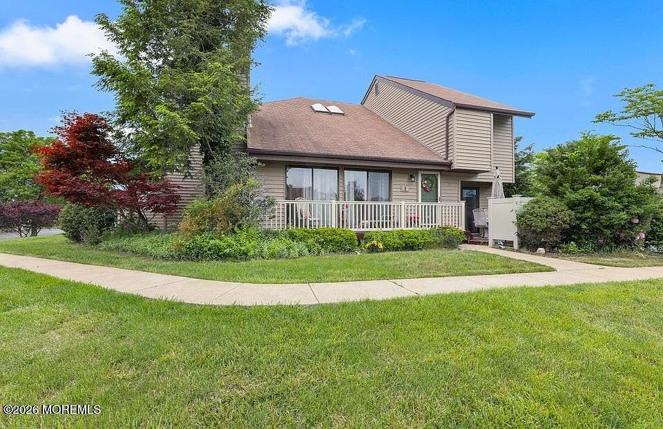 1st image of 1 Cotswold Circle #801
