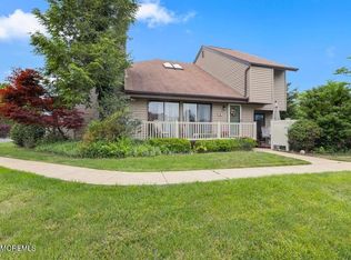 1 Cotswold Cir #8.01, Asbury Park, NJ 07712