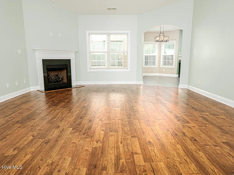 1202 Skipjack Ct — Photo 7
