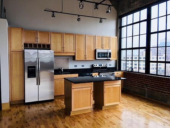 5th image of 2034 Lucas Ave APT 503