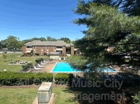 515 Basswood Ave