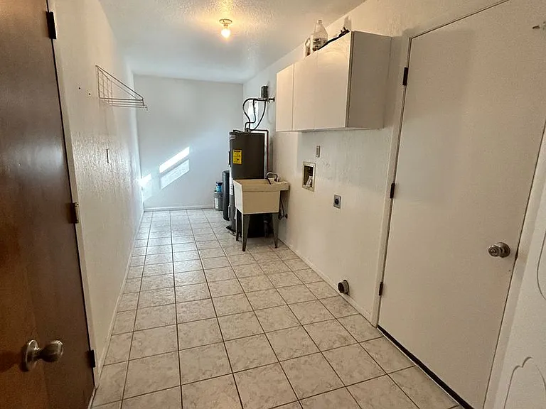 2401 Cosnina Dr — Photo 27