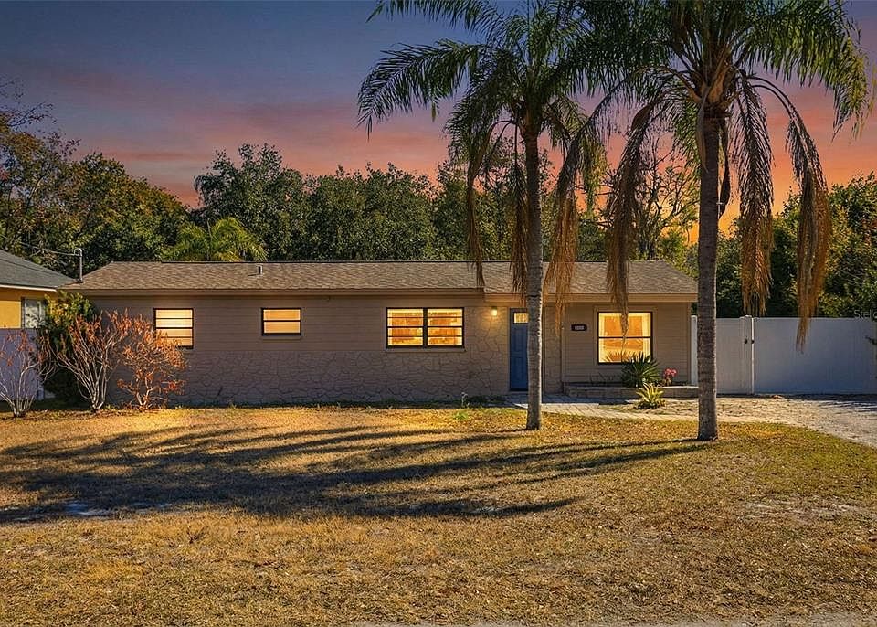 1st image of 10405 N Woodmere Rd