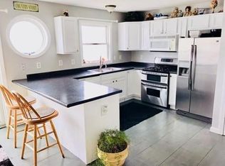 89 Bay St, Hull, MA 02045