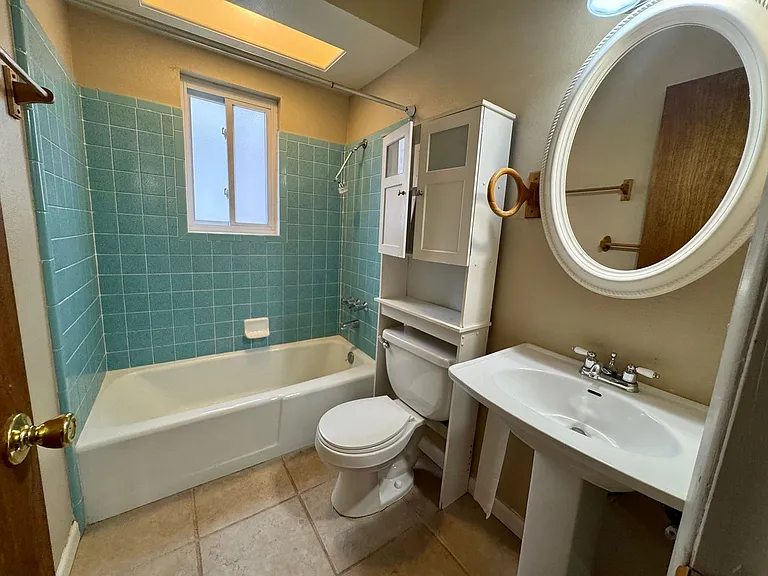 9516 Dona Marguerita Ave NE — Photo 10