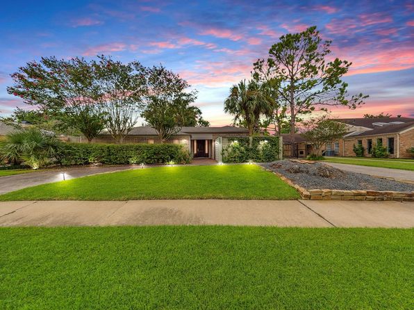 11503 Lakeside Place Dr