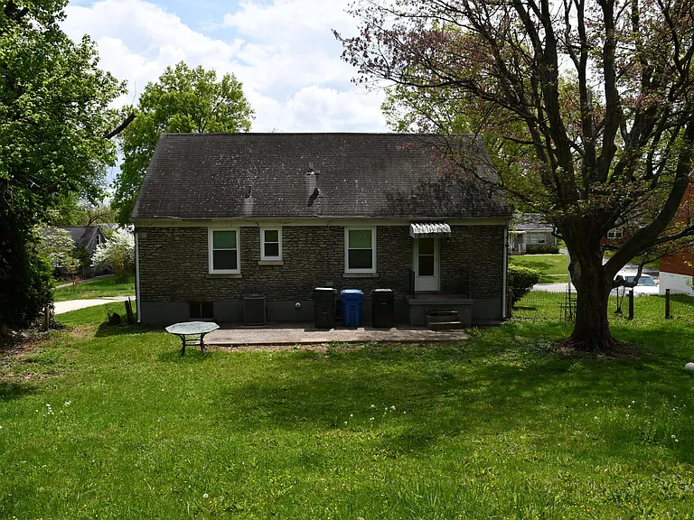 181 Saint James Dr — Photo 18