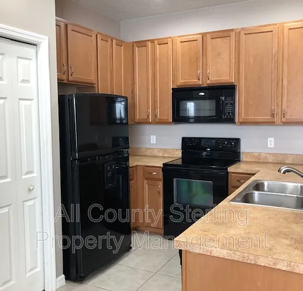 7021 Kirkland Way — Photo 5