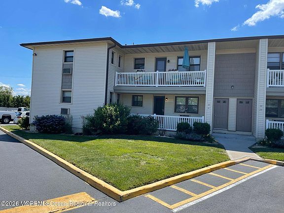 2nd image of 31 Wharfside Drive