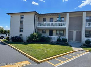 31 Wharfside Drive, Monmouth Beach, NJ 07750
