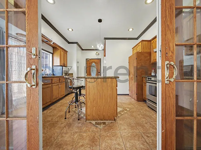 233 S Benton Way — Photo 11