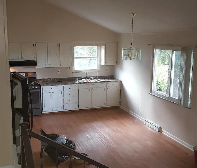 820 Grand St — Photo 10