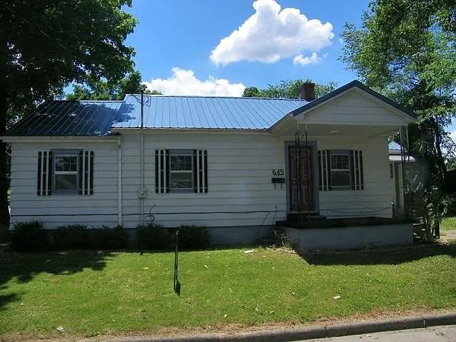645 15th St photo 1