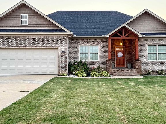 2nd image of 692 Waterford Way