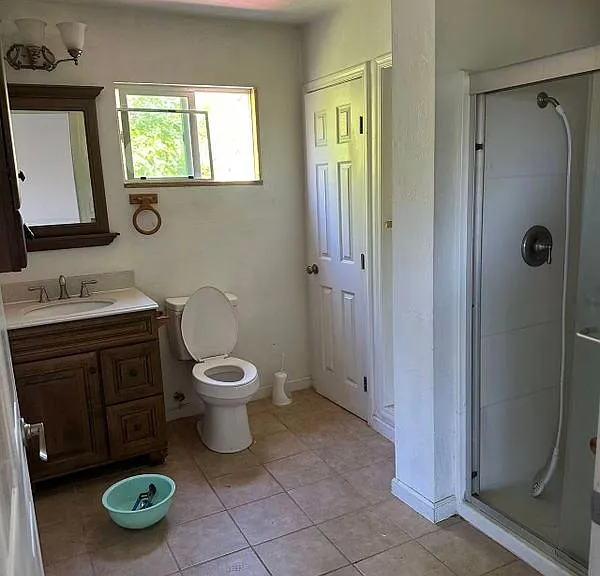11823 Main St — Photo 2