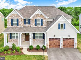 65 Iroquois Dr, York, PA 17406