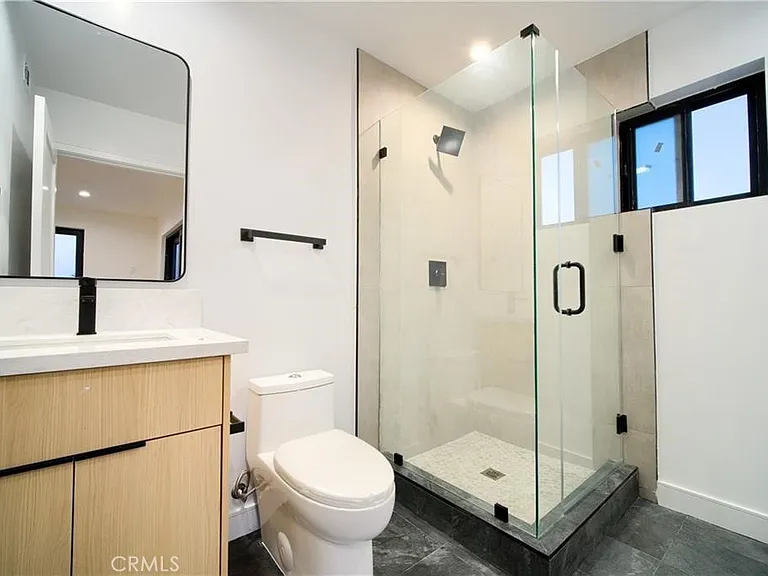618 N Mariposa Ave #1/2 — Photo 14