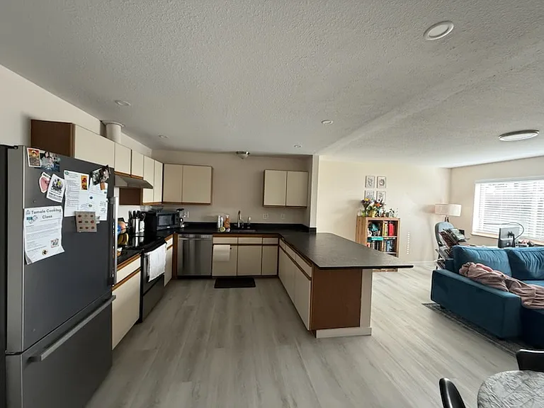 824 Grant St #8 — Photo 10