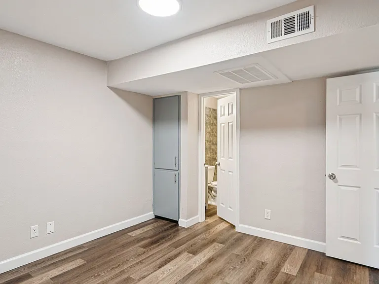 Loft on Louise — Photo 43
