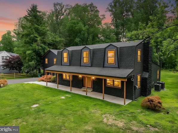 11 Stoopville Rd, Newtown, PA 18940