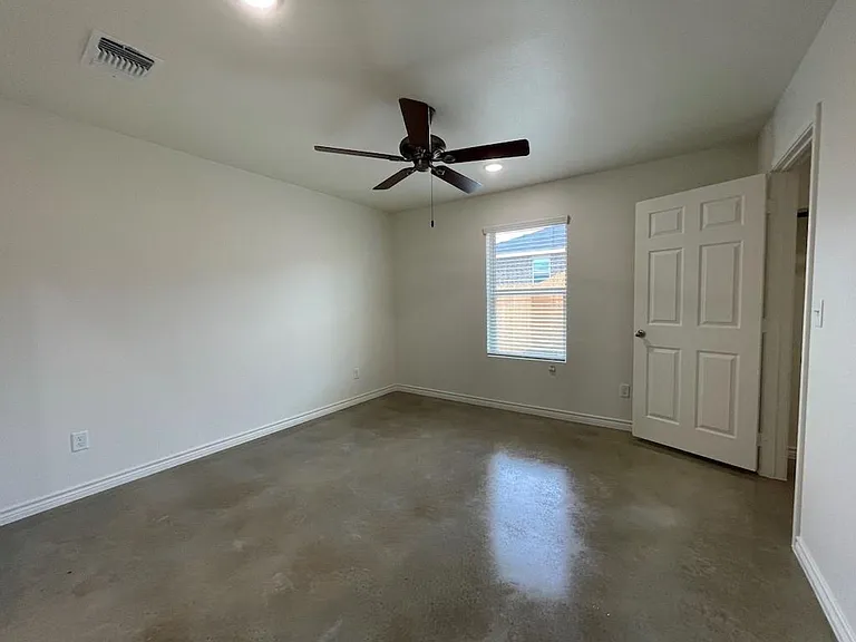 2317 Zanoletti Dr — Photo 28