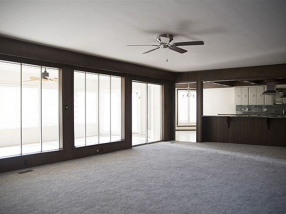 4th image of 5223 W Country Club Dr