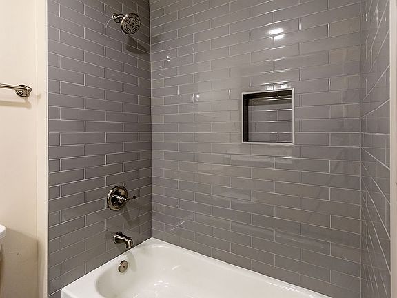 2nd image of 505 Cypress Point Dr Unit 106