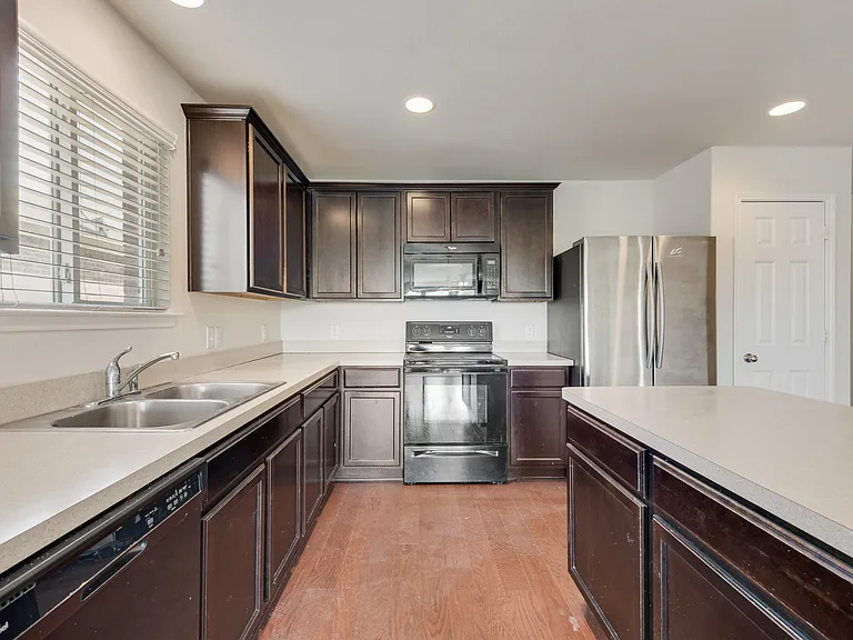 3004 Pinyon Pl — Photo 15