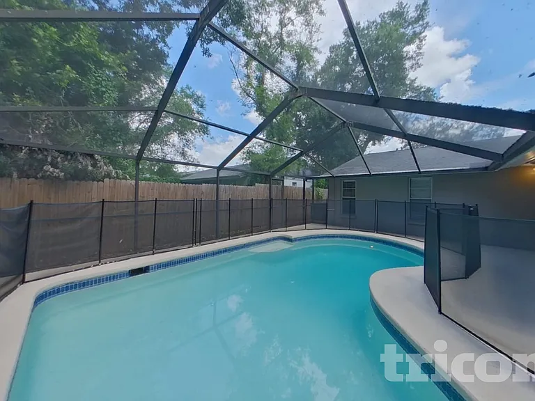 2814 Cedaridge Dr — Photo 16