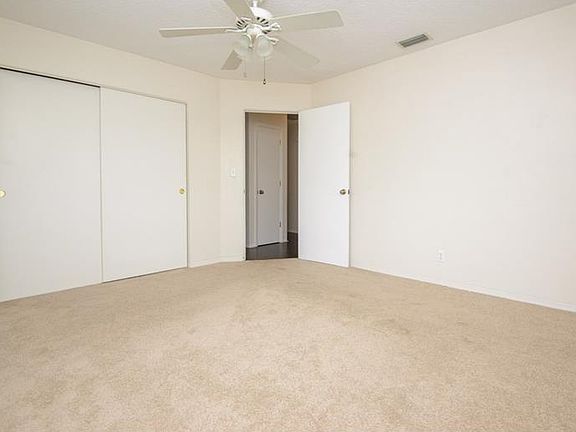 5th image of 4301 Maple St NE
