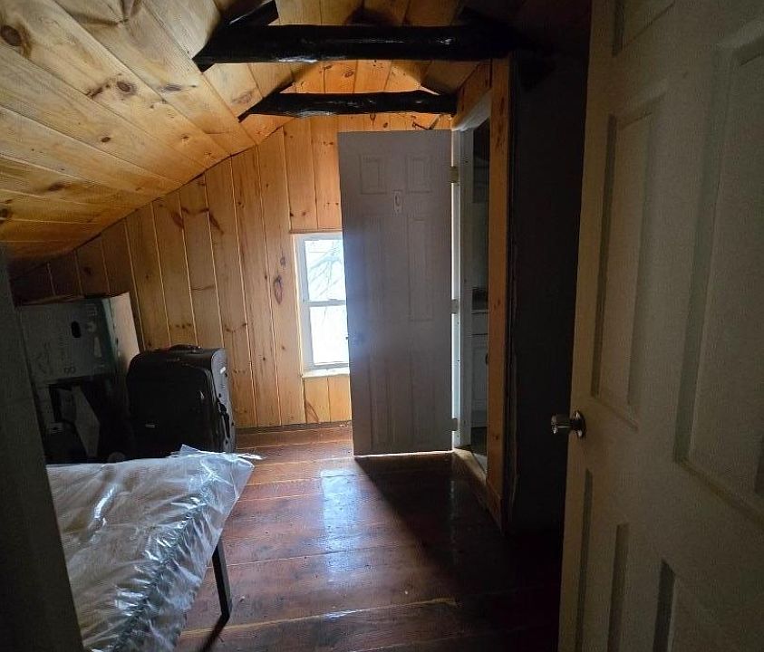 1st image of 40 Meyers Rd