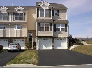 2109 Rockledge Ct, Wappingers Falls, NY 12590