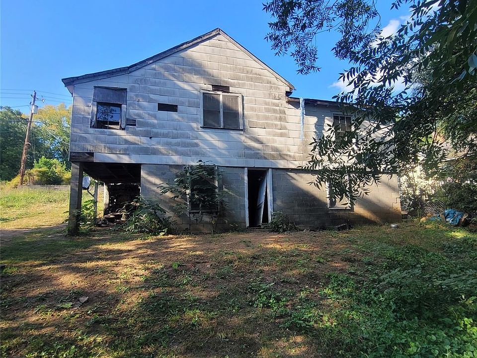 2nd image of 203 Wheeler St